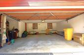 Garage mit Fernsender und Zugang in den G - 