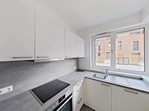 Voll ausgestattete Einbauküche - 