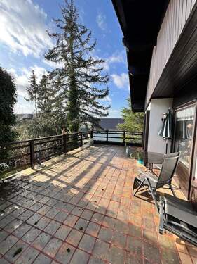 Terasse - 3 Zimmer Mehrfamilienhaus, Wohnhaus in Körle