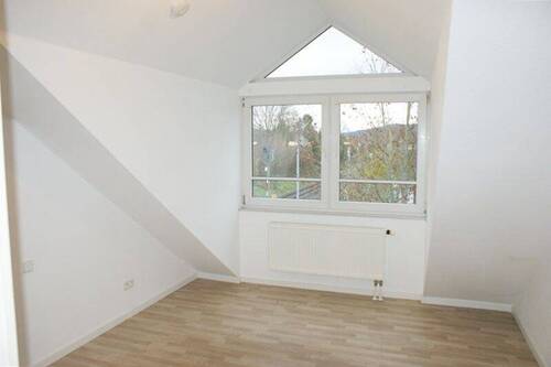 Zimmer 2.JPG - 2 Zimmer Etagenwohnung zur Miete in Rimbach