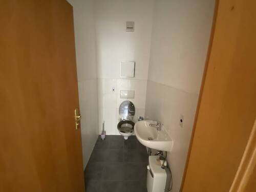 separates WC 1. OG - 