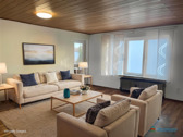 Wohnzimmer - virtually staged - *Reinkommen - Wohlfühlen* Helle 5-Zimmer-Wohnung mit Nebengebäude