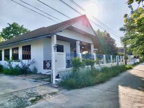 Bild 1 - Renoviertes grosses Haus in Korat Suranaree