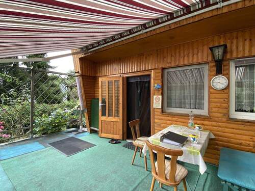 überdachte Terrasse - Grundstück in Dornburg-Camburg