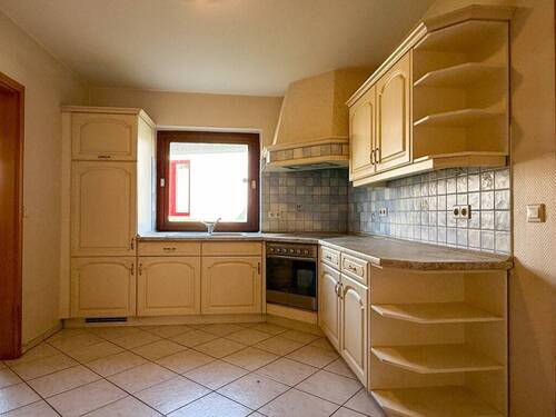 Küche mit Einbauküche - 