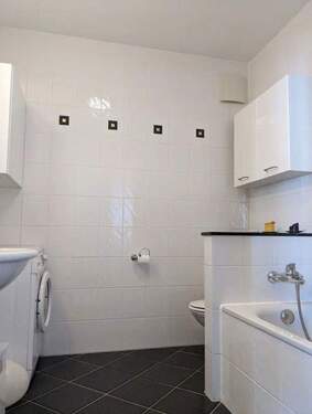 Bad - Etagenwohnung mit 97,30 m&sup2; in München zum Kaufen