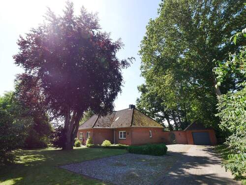 Einfamilienhaus in Hamdorf - Einfamilienhaus mit großem Grundstück in ländlicher Lage