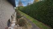 Grünfläche neben dem Haus - 