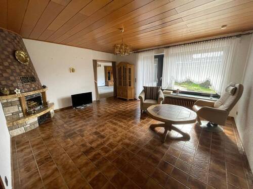 das Kaminzimmer, alternativ Esszimmer - 