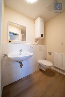 Badezimmer, Wohnung 9, 2. OG - 