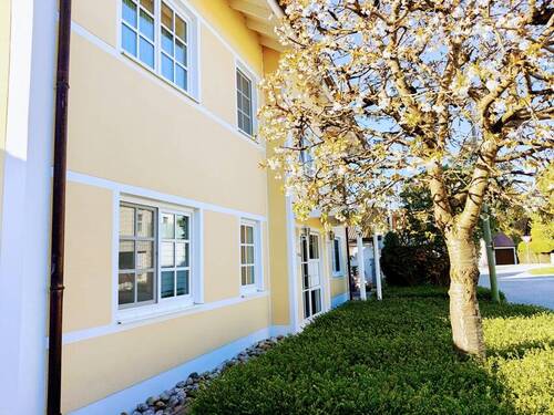  Exklusives Mehrfamilienhaus -ein Zuhause, das Licht, Raum u. Eleganz vereint - Mehrfamilienhaus, Wohnhaus mit 351,20 m&sup2; in Bad Birnbach zum Kaufen