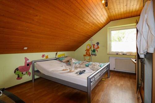 Zweites Schlafzimmer DG - 