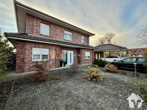 Hausansicht - Mehrfamilienhaus, Wohnhaus in Herzlake zum Kaufen