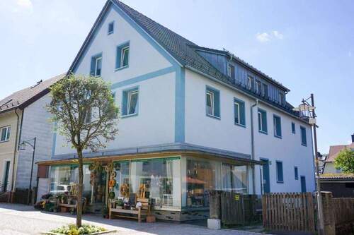 Ansicht - Gut durchdacht und gut gemacht - Energetisch top saniertes Wohn- und Geschäftshaus in Bischofsgrün