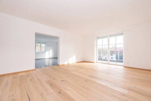Wohnzimmer - Etagenwohnung mit 126,10 m&sup2; in Büchlberg / Saderreut zum Kaufen
