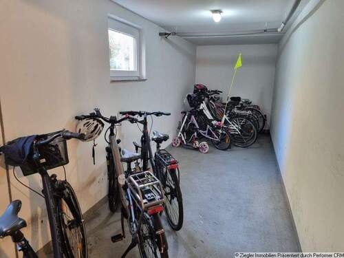12 Fahrradkeller - 