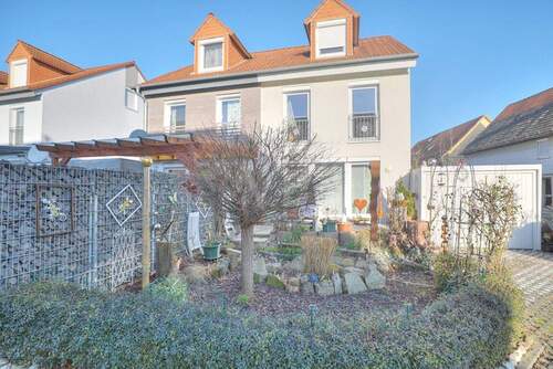 Süd-West Ansicht - 5 Zimmer Doppelhaushälfte zum Kaufen in Brackenheim