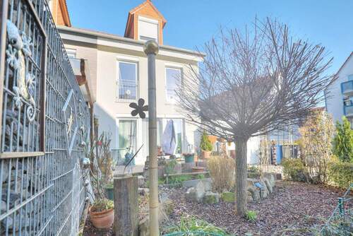 Gartenansicht - 5 Zimmer Doppelhaushälfte in Brackenheim