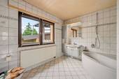 Badezimmer 1.OG Vorderhaus - 