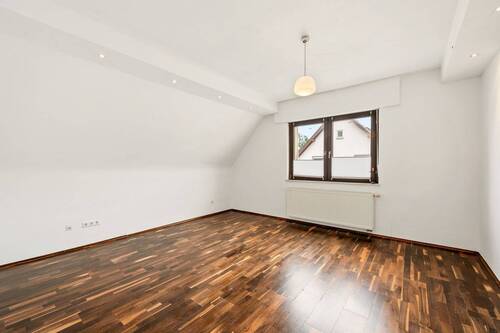 Schlafzimmer 1.OG Vorderhaus - 