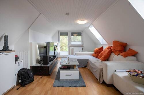  Ausgebautes Zimmer im DG - 