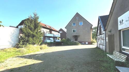 Blick auf das MFH - Innenstadt-Grundstück im Herzen von Waltrop!