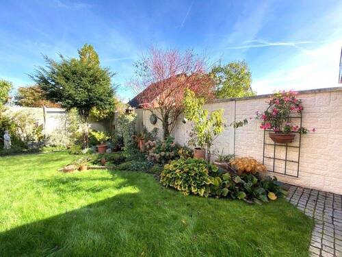 Auf dem Grundstück - 5 Zimmer Einfamilienhaus zum Kaufen in Hoppegarten