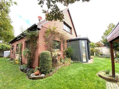 Hausansicht - 5 Zimmer Einfamilienhaus in Hoppegarten