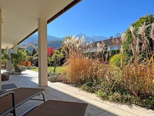 Grandioser Blick von der Terrasse - 5 Zimmer Terrassenwohnung in Garmisch-Partenkirchen