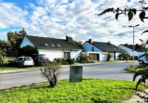Lage in der Straße - Mehrfamilienhaus, Wohnhaus mit 243,00 m&sup2; in Aachen zum Kaufen