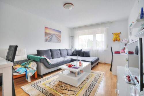 Wohnzimmer Nr.3 - 2 Zimmer Etagenwohnung zum Kaufen in Heilbronn