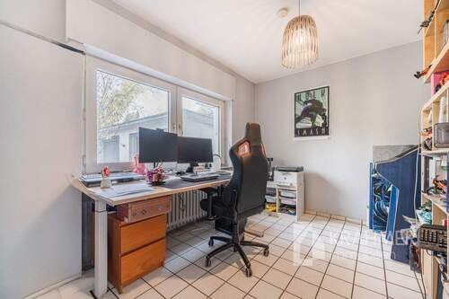 Schlaf-/Arbeitszimmer EG - 