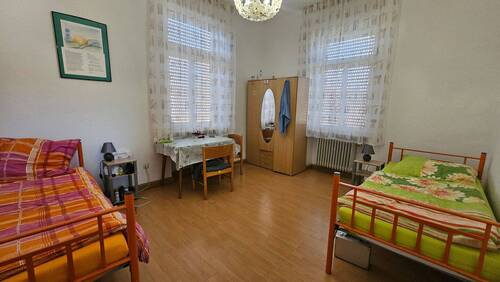Teilansichten Zimmer (1).jpg - 