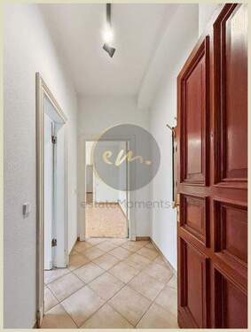 Flur (Seitenflügel) - 