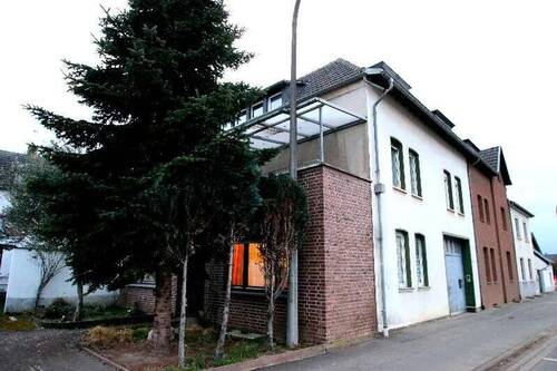 Bild 2 - 8 Zimmer Mehrfamilienhaus, Wohnhaus zum Kaufen in Bornheim