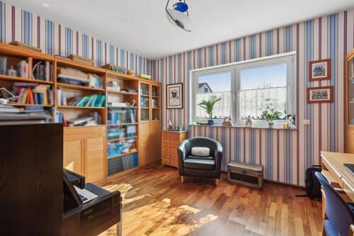 Bild 3 - 6 Zimmer Einfamilienhaus in Florstadt