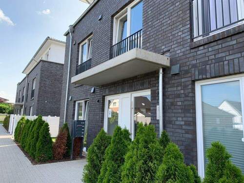 Hauseingang - 3 Zimmer Etagenwohnung in Stelle