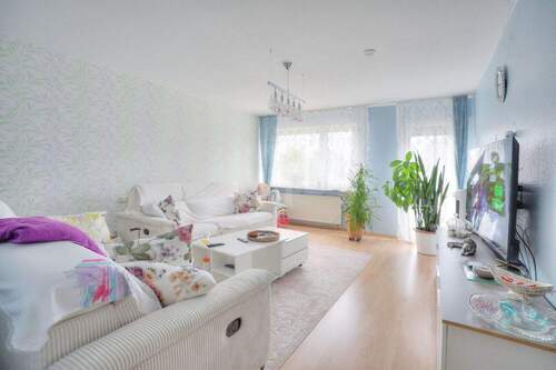 Wohnzimmer - 3 Zimmer Etagenwohnung zum Kaufen in Heilbronn