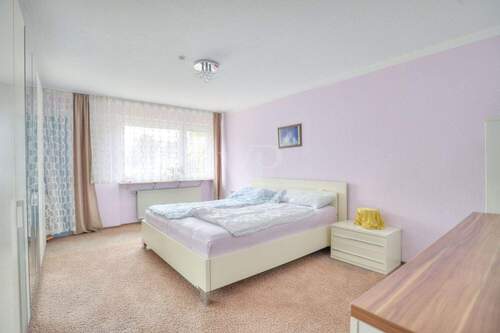 Schlafzimmer - Etagenwohnung mit 88,90 m&sup2; in Heilbronn zum Kaufen