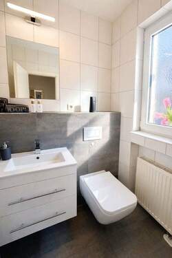 Gäste-WC - 4 Zimmer Reihenmittelhaus zum Kaufen in Liederbach