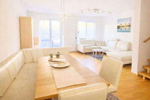 Wohnzimmer - Reihenmittelhaus mit 131,00 m&sup2; in Liederbach zum Kaufen