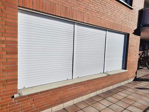 Panoramafenster mit Rollläden - 