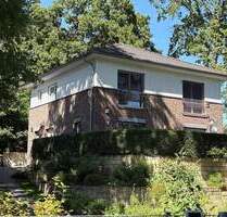 Schönes Haus in Zehlendorf mit Bodenbelägen und Malerarbeiten - Berlin