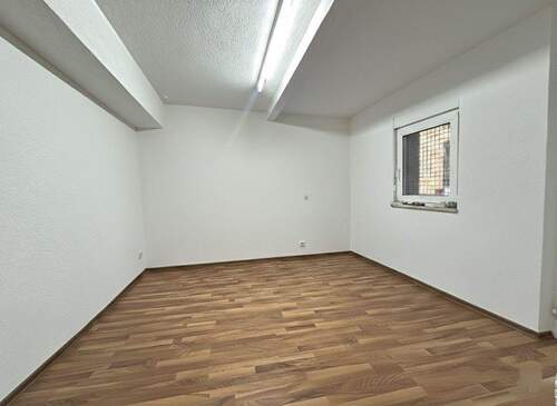 Büro EG - Mehrfamilienhaus, Wohnhaus mit 180,00 m&sup2; in Schwäbisch Gmünd zum Kaufen