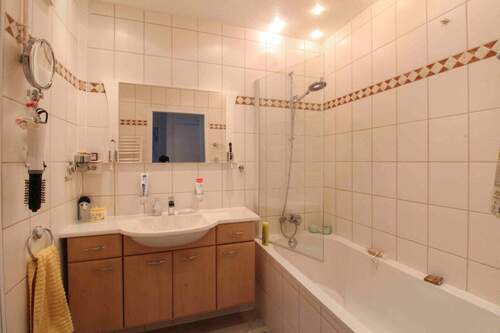 Badezimmer II - 