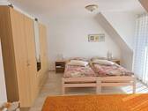 DG Schlafzimmer mit Balkonausgang (1)_#120954 - 
