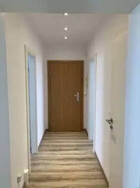 Flur - 3-Raum Wohnung mit Balkon in Eilenburg