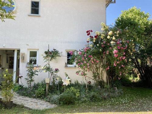 Sommerbild - 6 Zimmer Einfamilienhaus in Heidenheim