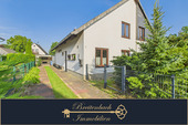 Breitenbach • Immobilien - Dörverden-Hülsen . Einfamilienhaus mit Entwicklungspotential & viel Platz für die Familie