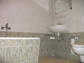 Bad mit Wanne - 